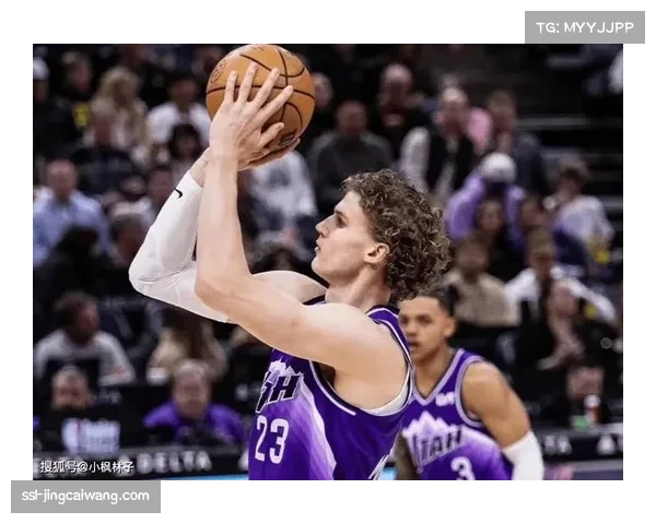 爵士五人得分上双力克独行侠，马尔卡宁33分领衔