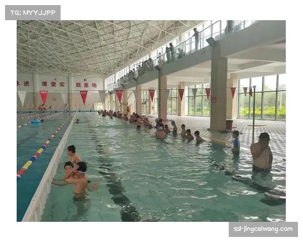 游泳进校园活动持续推进,青少年体育基础不断夯实